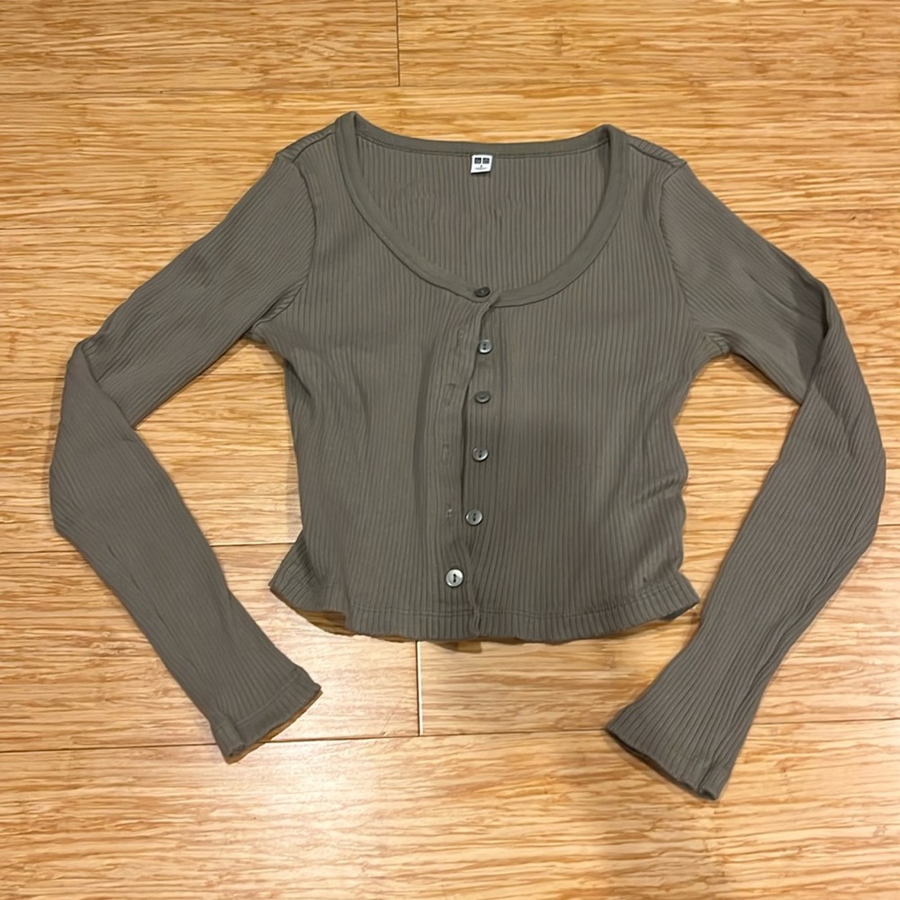 Uniqlo Cropped Ribbed Cardigan